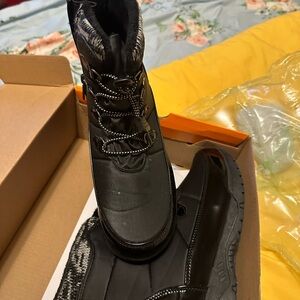 Almost new boots water proof